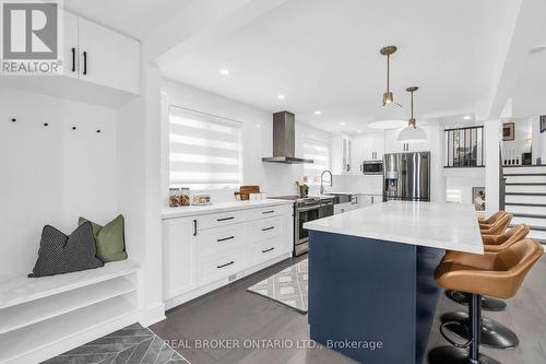 29 Norfield Crescent, Toronto (Elms-Old Rexdale), ON - Indoor Photo Showing Kitchen With Upgraded Kitchen