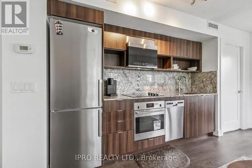 304 - 7 Mabelle Avenue, Toronto (Islington-City Centre West), ON - Indoor Photo Showing Kitchen With Upgraded Kitchen