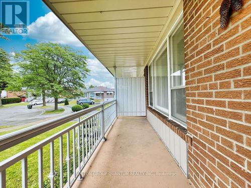 39 Elmvale Crescent, Toronto (West Humber-Clairville), ON - Outdoor With Exterior