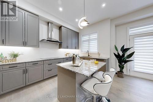 14 Settlers Road E, Oakville, ON - Indoor Photo Showing Kitchen With Upgraded Kitchen