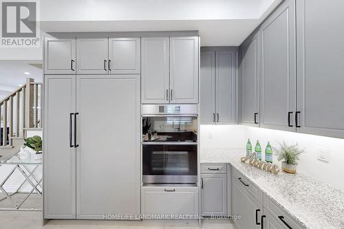 14 Settlers Road E, Oakville, ON - Indoor Photo Showing Kitchen