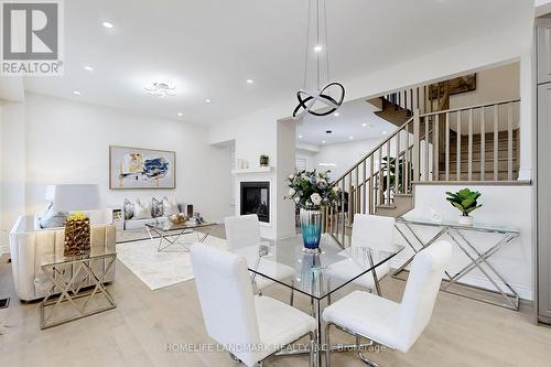 14 Settlers Road E, Oakville, ON - Indoor Photo Showing Living Room