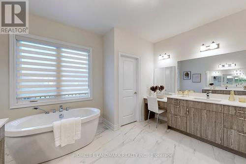 14 Settlers Road E, Oakville, ON - Indoor Photo Showing Bathroom