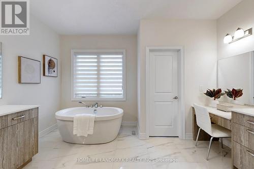 14 Settlers Road E, Oakville, ON - Indoor Photo Showing Bathroom