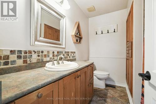 1284 Elgin Crescent, Oakville (Iroquois Ridge South), ON - Indoor Photo Showing Bathroom