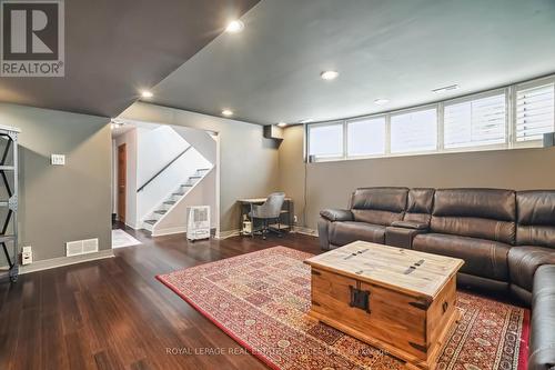 1284 Elgin Crescent, Oakville (Iroquois Ridge South), ON - Indoor Photo Showing Living Room