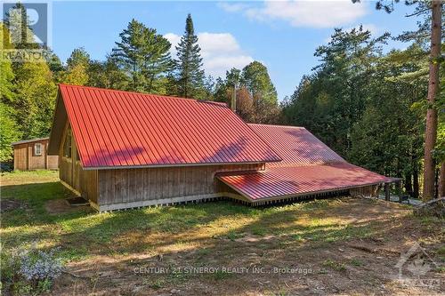 6960 511, Lanark Highlands, ON - Outdoor