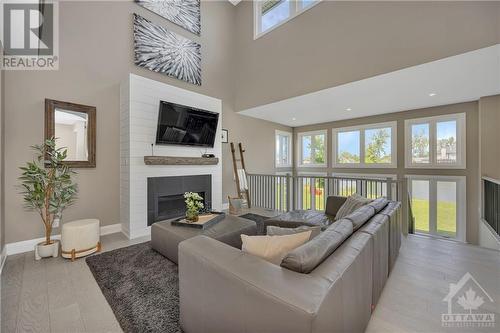 556 Shoreway Drive, Ottawa, ON - Indoor Photo Showing Living Room With Fireplace