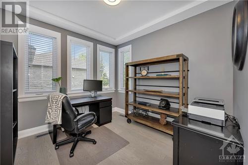 Main Floor Office - 556 Shoreway Drive, Ottawa, ON - Indoor Photo Showing Office