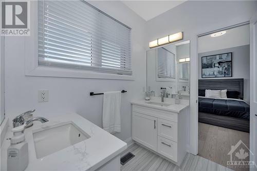 Shared bath, access from two bedrooms, separate door for Shower / Toilet - 556 Shoreway Drive, Ottawa, ON - Indoor Photo Showing Bathroom