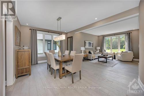 556 Shoreway Drive, Ottawa, ON - Indoor Photo Showing Dining Room