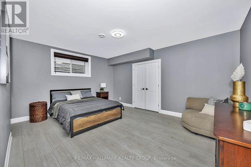 556 Shoreway Drive, Ottawa, ON - Indoor Photo Showing Bedroom