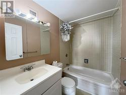 Main Bathroom - 