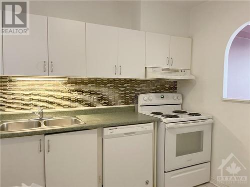 Kitchen - 900 Dynes Road Unit#1104, Ottawa, ON - Indoor Photo Showing Kitchen With Double Sink