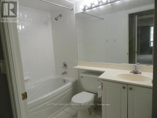 1113 - 18 Sommerset Way, Toronto (Willowdale East), ON - Indoor Photo Showing Bathroom