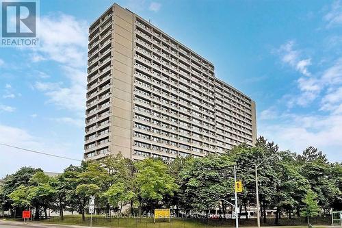 707 - 100 Leeward Glenway, Toronto (Flemingdon Park), ON - Outdoor With Facade