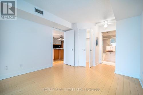 318 - 550 Queens Quay W, Toronto (Waterfront Communities), ON - Indoor Photo Showing Other Room