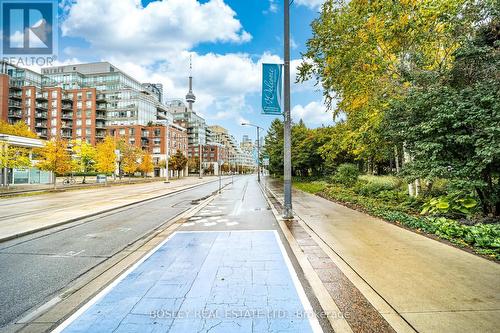 318 - 550 Queens Quay W, Toronto (Waterfront Communities), ON - Outdoor