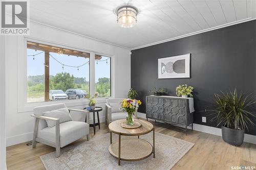 107 Prairie Drive, Aberdeen Rm No. 373, SK - Indoor Photo Showing Living Room