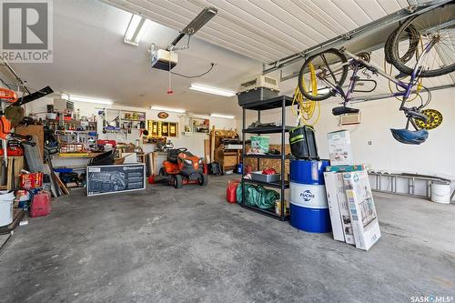 Norris Acreage, Perdue Rm No. 346, SK - Indoor Photo Showing Garage