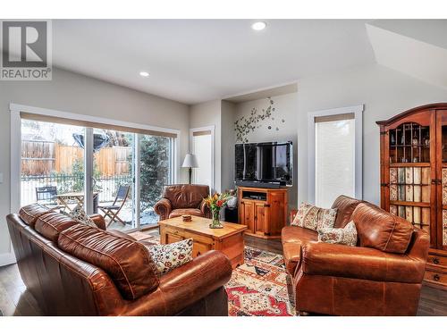 1170 Brant Avenue Unit# 12, Kelowna, BC - Indoor Photo Showing Living Room