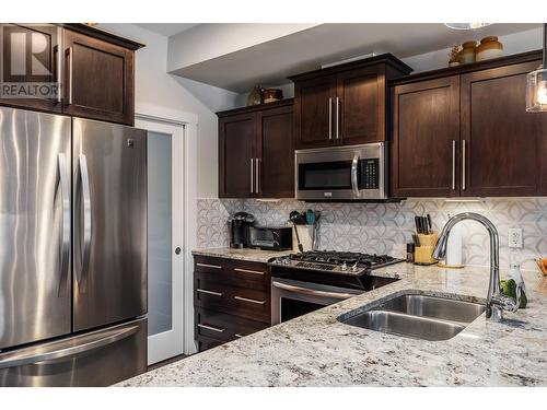 1170 Brant Avenue Unit# 12, Kelowna, BC - Indoor Photo Showing Kitchen With Stainless Steel Kitchen With Double Sink With Upgraded Kitchen