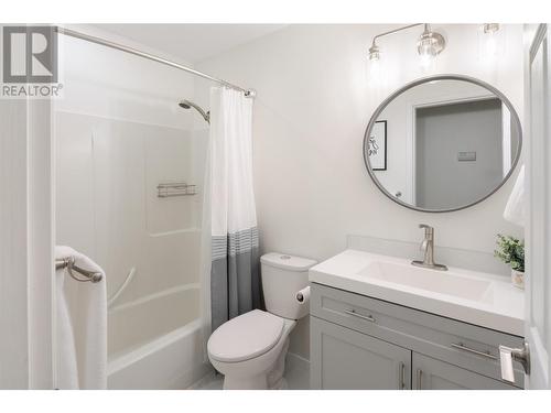 3640 Webber Road, West Kelowna, BC - Indoor Photo Showing Bathroom