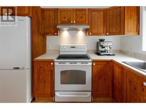 3640 Webber Road, West Kelowna, BC - Indoor Photo Showing Kitchen