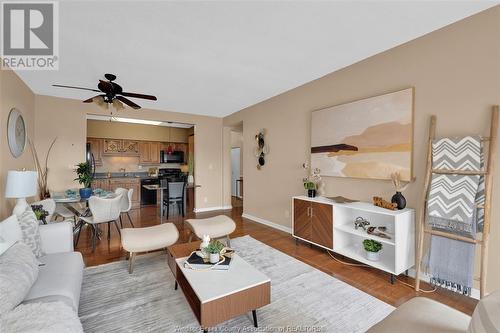 3663 Riverside Drive Unit# 904, Windsor, ON - Indoor Photo Showing Living Room