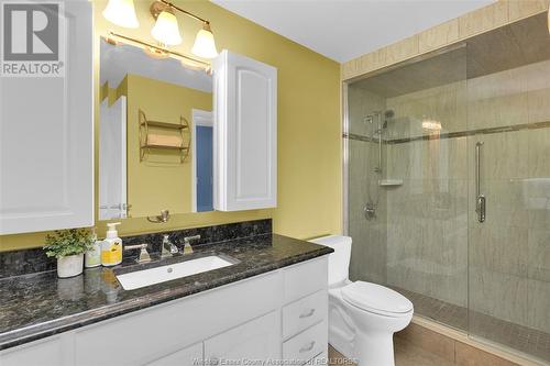 3663 Riverside Drive Unit# 904, Windsor, ON - Indoor Photo Showing Bathroom