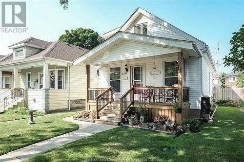 1215 Lincoln, Windsor, ON - Outdoor With Deck Patio Veranda With Facade