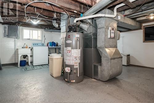 1215 Lincoln, Windsor, ON - Indoor Photo Showing Basement