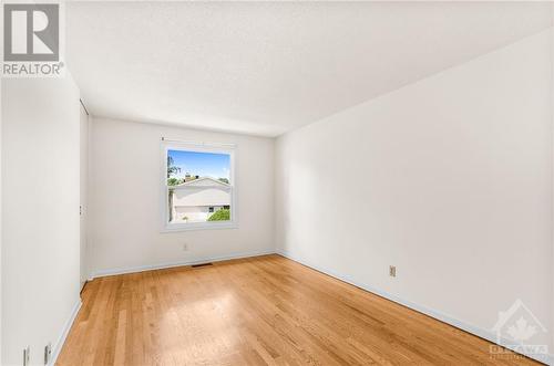 1073 Elmlea Drive, Ottawa, ON - Indoor Photo Showing Other Room