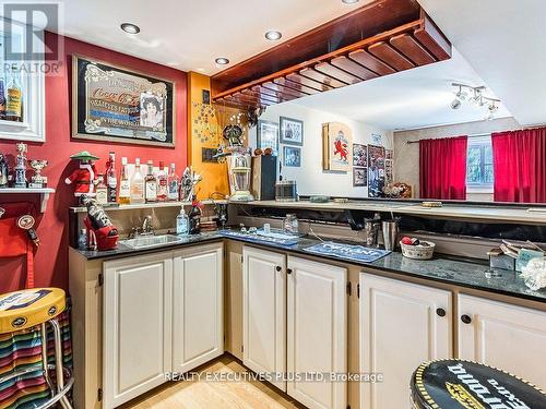 936125 Airport Road N, Mulmur, ON - Indoor Photo Showing Kitchen