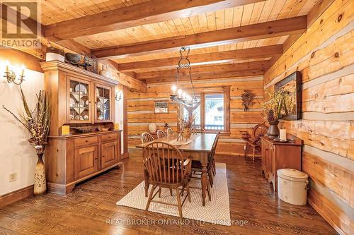 9209 Sideroad 27, Erin, ON - Indoor Photo Showing Dining Room