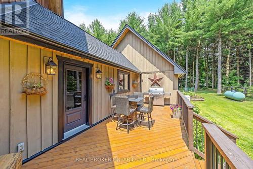 9209 Sideroad 27, Erin, ON - Outdoor With Deck Patio Veranda With Exterior