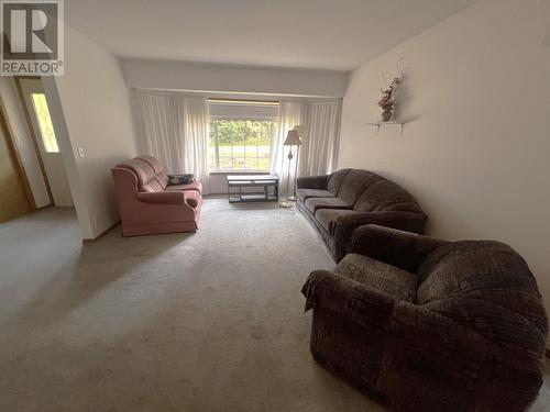 972 Dogwood Drive, South Slocan, BC - Indoor Photo Showing Living Room