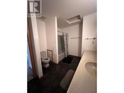 972 Dogwood Drive, South Slocan, BC - Indoor Photo Showing Bathroom