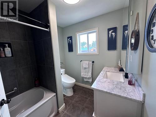 6 Landry Road, Dawson Creek, BC - Indoor Photo Showing Bathroom