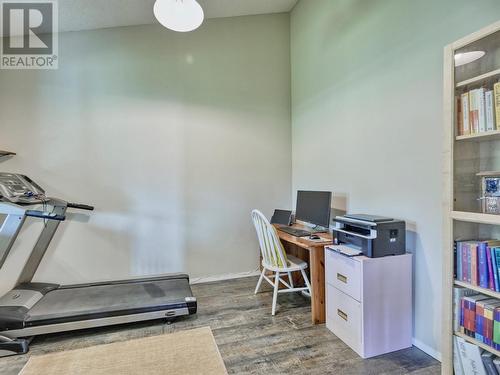 1198 Green Lake Road, Oliver, BC - Indoor Photo Showing Gym Room