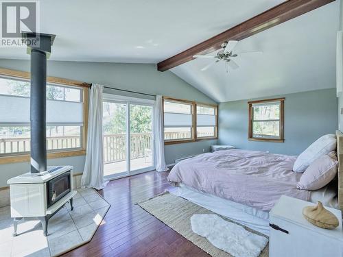 1198 Green Lake Road, Oliver, BC - Indoor Photo Showing Bedroom