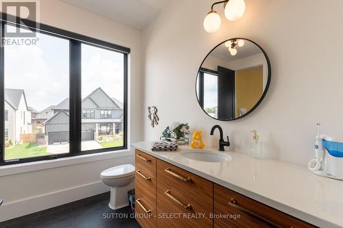 3471 Grand Oak Cross, London, ON - Indoor Photo Showing Bathroom