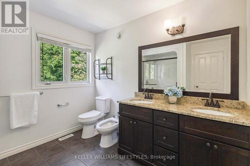 2077 Springridge Drive, London, ON - Indoor Photo Showing Bathroom