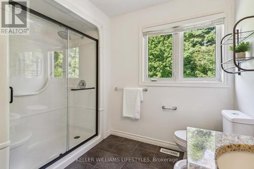 2077 Springridge Drive, London, ON - Indoor Photo Showing Bathroom