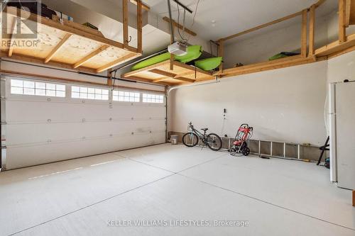 2077 Springridge Drive, London, ON - Indoor Photo Showing Garage