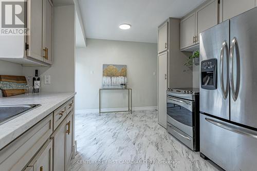 149 Fyfe Avenue, Woodstock, ON - Indoor Photo Showing Kitchen