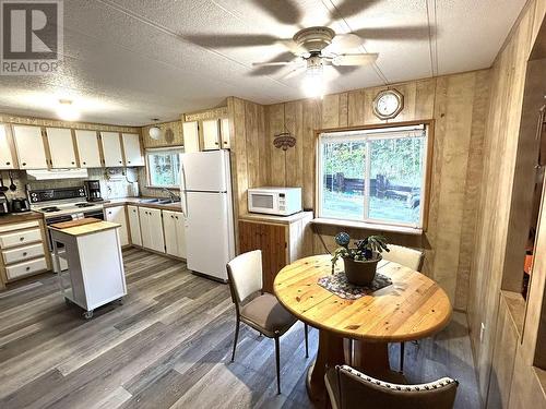 1877 Dubois Drive, Prince George, BC - Indoor Photo Showing Kitchen With Double Sink