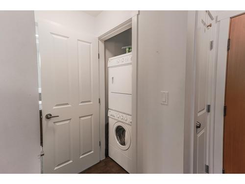 105 - 400 Stemwinder Drive, Kimberley, BC - Indoor Photo Showing Laundry Room