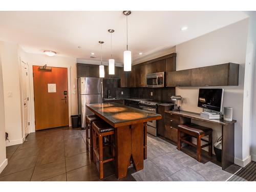 105 - 400 Stemwinder Drive, Kimberley, BC - Indoor Photo Showing Kitchen