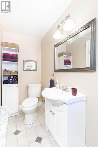 1140 Garnet Street, Regina, SK - Indoor Photo Showing Bathroom